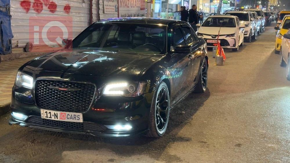 کرایسلەر 300